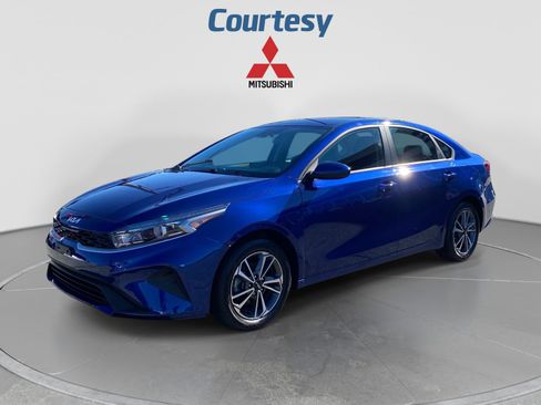 Used 2023 Kia Forte LXS FWD image 1