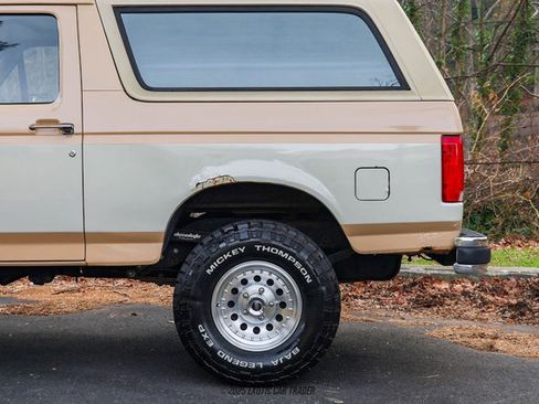 Used 1990 Ford Bronco Custom image 5