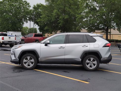 Used 2024 Toyota RAV4 XLE FWD image 2