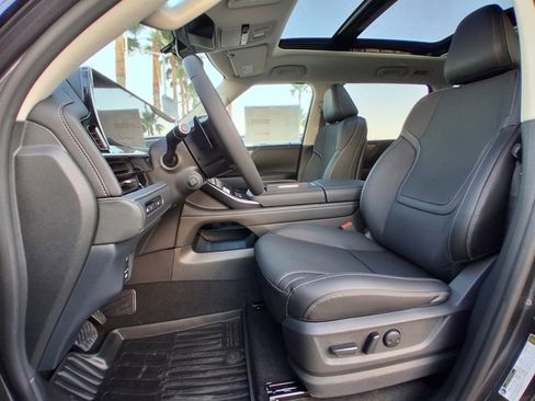 New 2026 INFINITI QX80 Pure w/ Cargo Package image 19