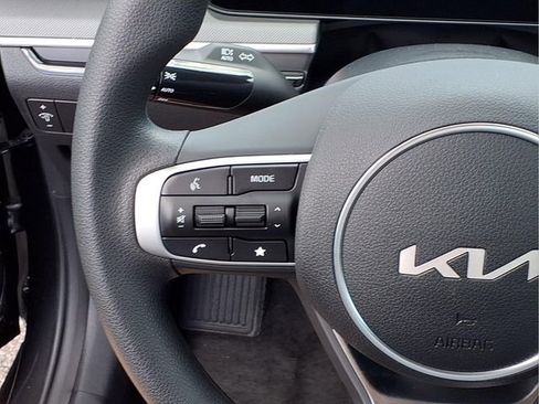 New 2026 Kia K5 LXS FWD image 11