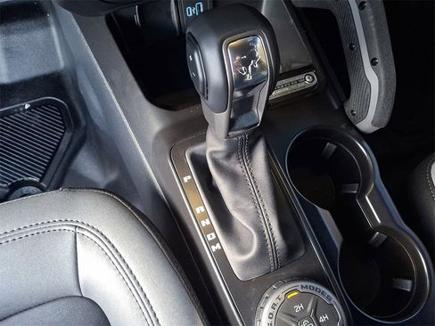 Used 2024 Ford Bronco Big Bend image 14