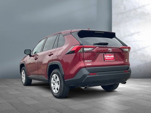 Used 2024 Toyota RAV4 LE image 4