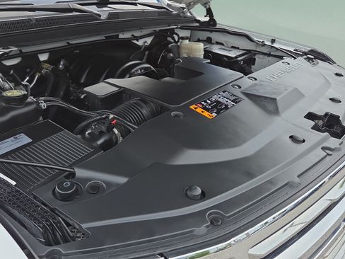 Used 2019 Chevrolet Tahoe LS RWD image 18