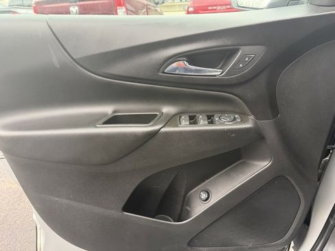 Used 2021 Chevrolet Equinox LT image 31
