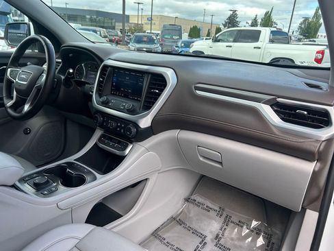 Used 2023 GMC Acadia SLT image 26