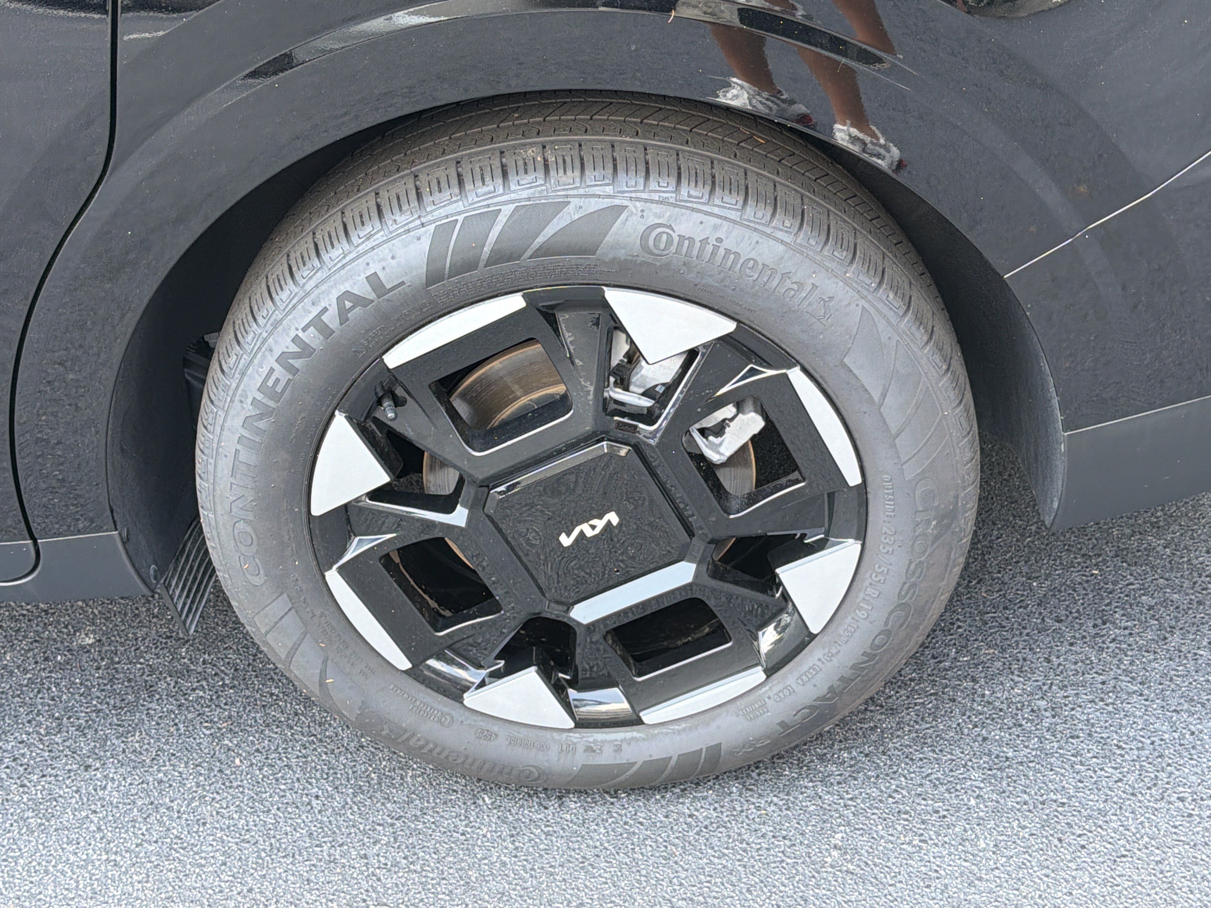 Certified 2026 Kia Carnival EX FWD image 18