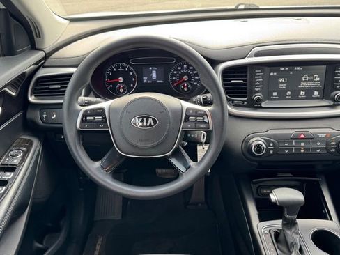 Used 2019 Kia Sorento LX image 20