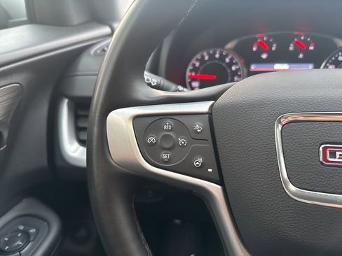 Used 2024 GMC Terrain SLT image 18