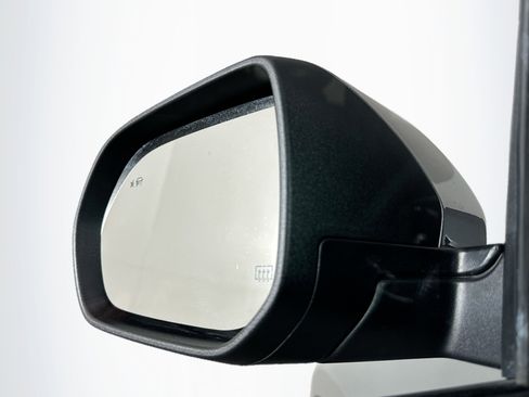 Used 2025 Chevrolet Equinox LT image 16