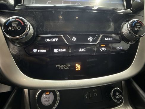 Used 2018 Nissan Murano Platinum image 19