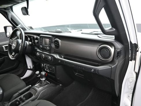 Used 2020 Jeep Wrangler Sport image 8
