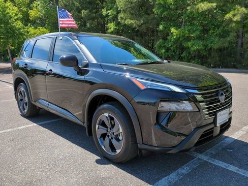 Used 2026 Nissan Rogue SV FWD image 2
