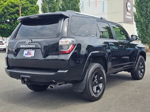 Used 2021 Toyota 4Runner SR5 Premium w/ Moonroof Package AWD/4WD image 3
