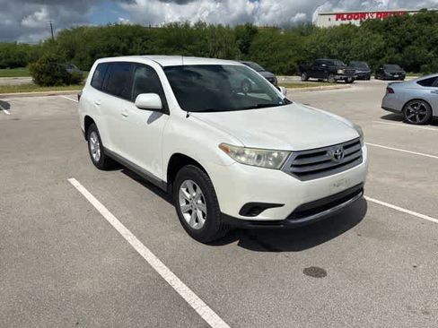 Used 2012 Toyota Highlander FWD image 7