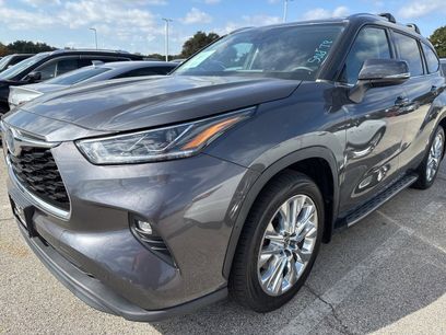 Used 2022 Toyota Highlander Limited