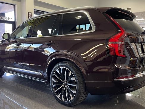 Used 2025 Volvo XC90 T8 Ultra w/ Lounge Package image 3