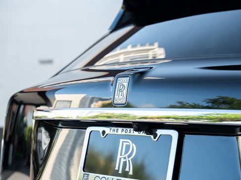 Used 2025 Rolls-Royce Cullinan image 52