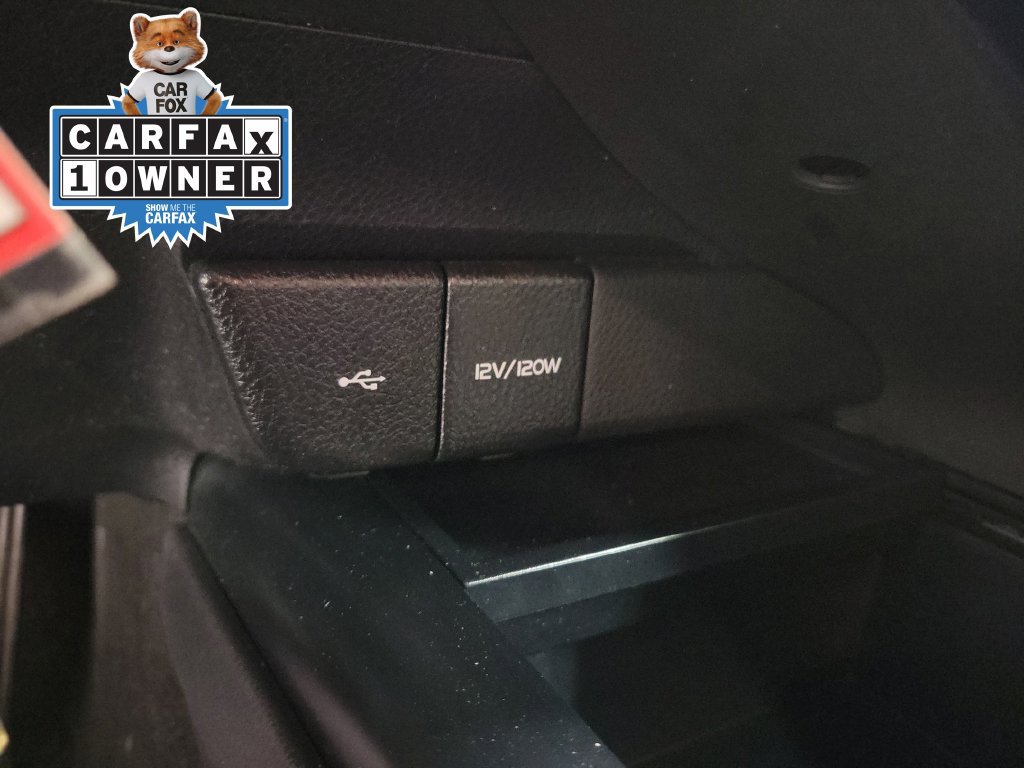 Used 2020 Toyota Camry SE FWD image 18