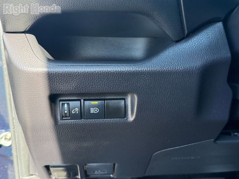 Used 2025 Toyota RAV4 XLE image 14