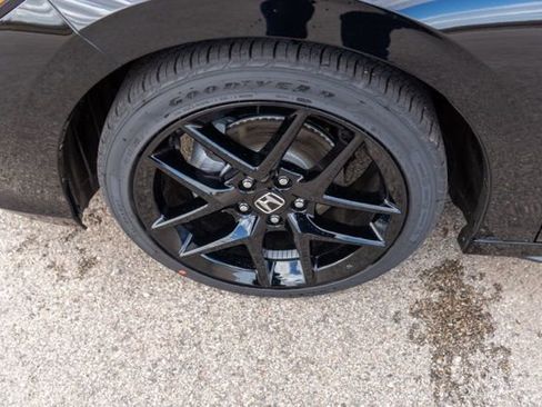 Certified 2025 Honda Civic Sport image 12