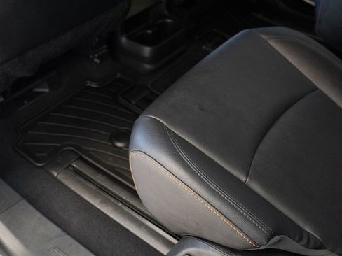 Used 2023 Toyota Sienna XSE image 20