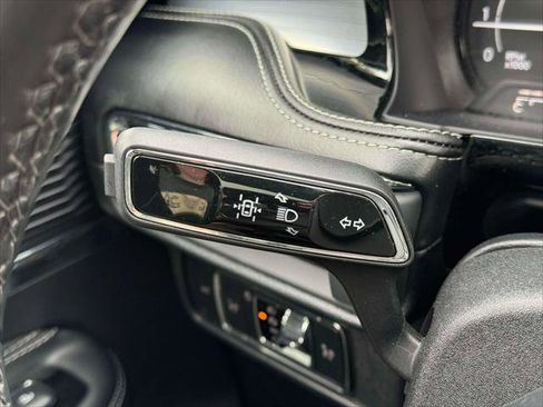 Used 2022 Lincoln Corsair AWD w/ Premium Package image 19