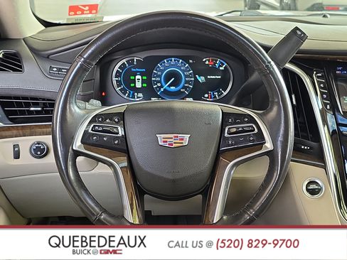 Used 2019 Cadillac Escalade Luxury AWD/4WD image 14