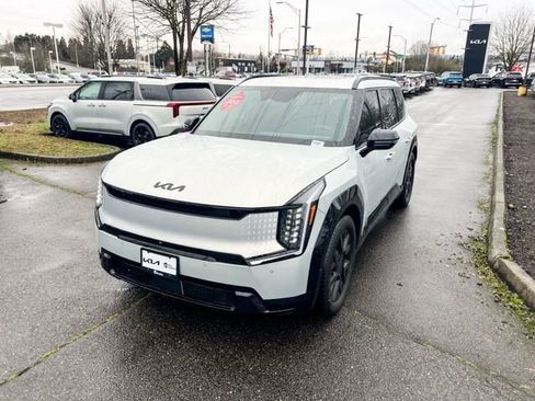 New 2026 Kia EV9 Land w/ Nightfall Edition Package image 4