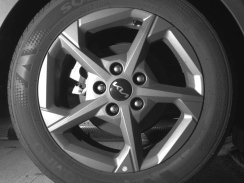 Used 2025 Kia K4 LXS image 15