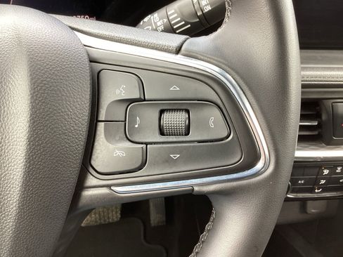 Used 2024 Buick Encore GX Sport Touring image 6