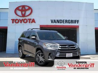 Used 2018 Toyota Highlander XLE FWD video 1