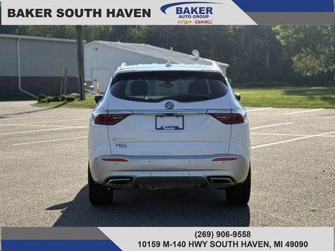 Used 2024 Buick Enclave Premium image 6