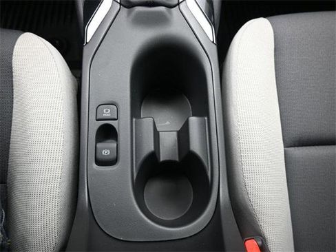 Certified 2025 Toyota Corolla LE image 31