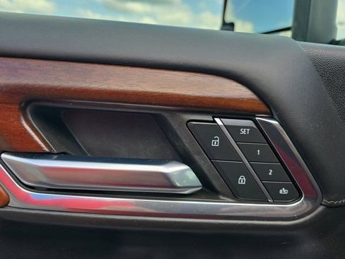 Used 2024 GMC Sierra 2500 Denali Ultimate image 25