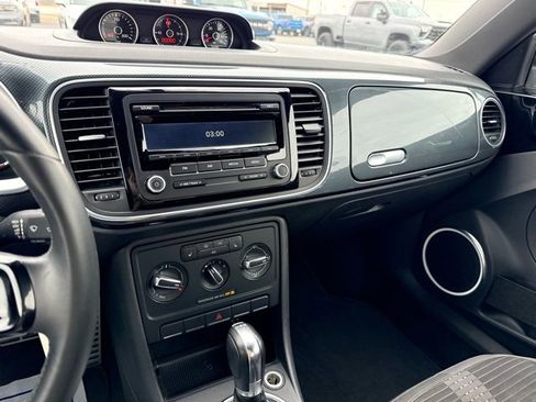 Used 2013 Volkswagen Beetle 2.0T image 20
