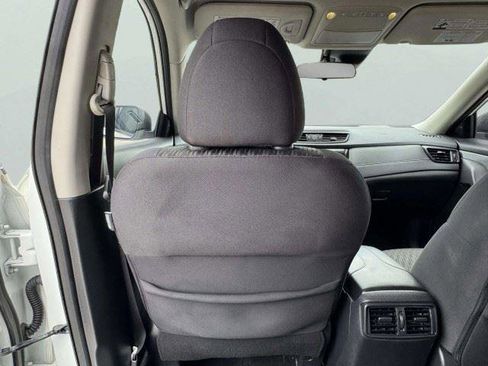 Used 2019 Nissan Rogue SV FWD image 44