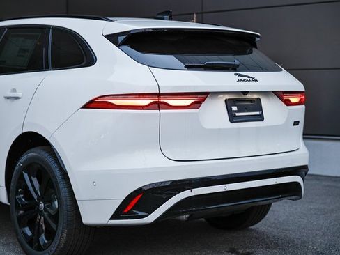 New 2026 Jaguar F-PACE R-Dynamic S image 11