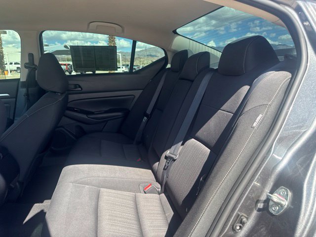 Used 2023 Nissan Altima 2.5 SV FWD image 9