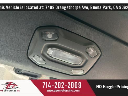 Used 2018 Jeep Wrangler Unlimited Rubicon AWD/4WD image 36