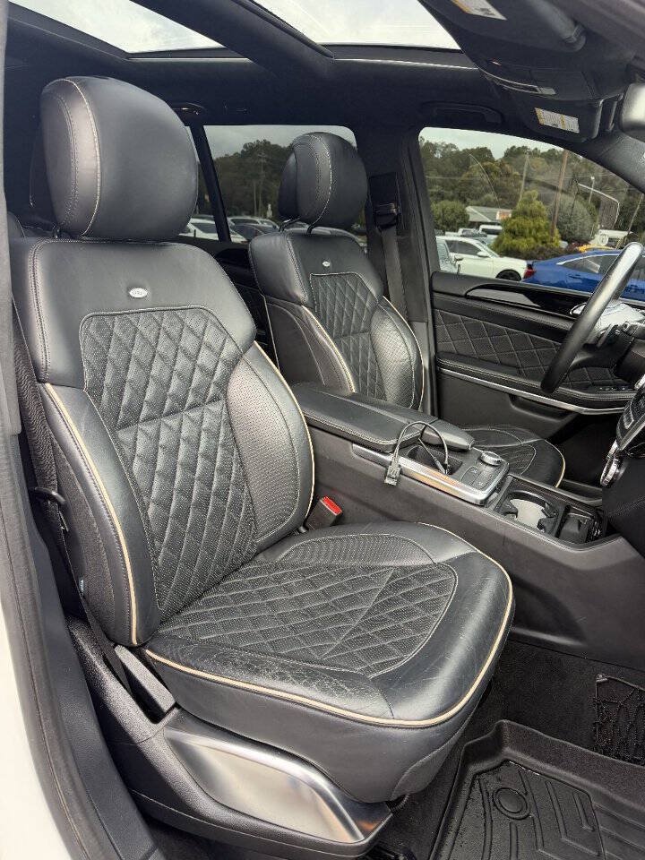 Used 2014 Mercedes-Benz GL 550 4MATIC image 24
