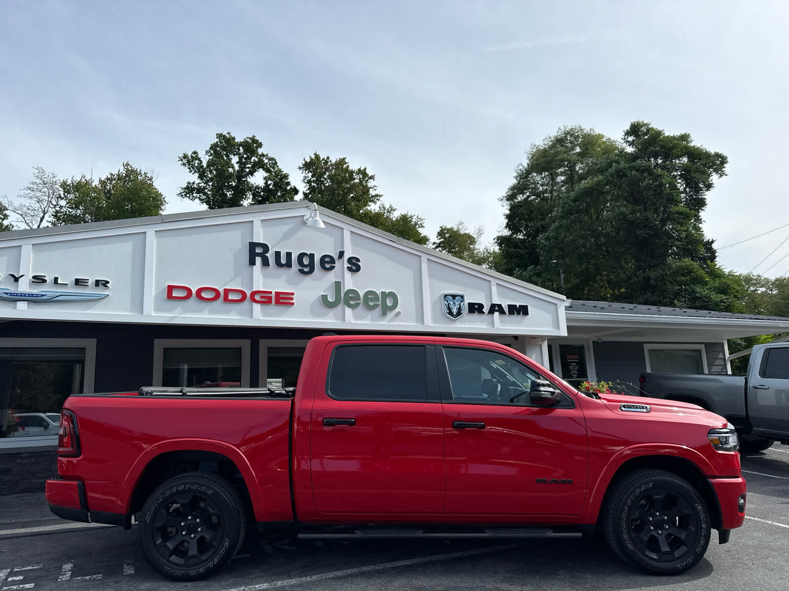 Used 2025 RAM 1500 Big Horn AWD/4WD image 2