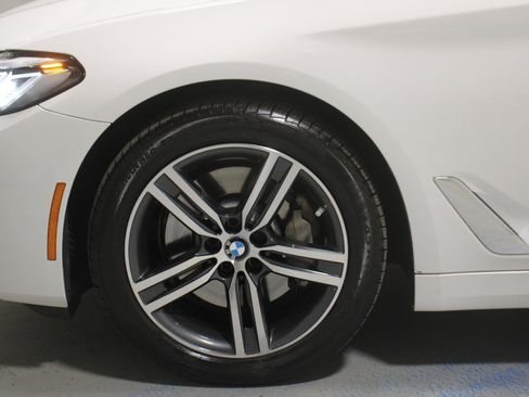 Used 2023 BMW 530i xDrive w/ Premium Package AWD/4WD image 35