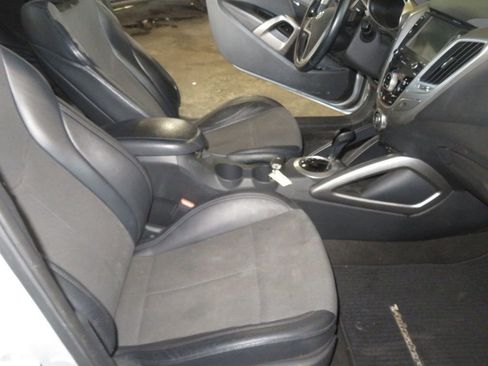 Used 2016 Hyundai Veloster EXTRA CLEAN LOW MILES VELOSTER w/ Option Group 03 image 21