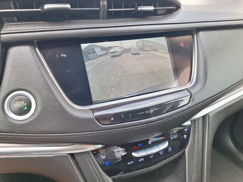 Used 2018 Cadillac XT5 Premium Luxury FWD image 22