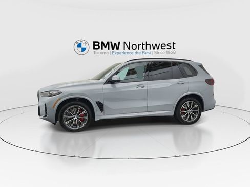New 2026 BMW X5 xDrive40i w/ M Sport Package AWD/4WD image 10