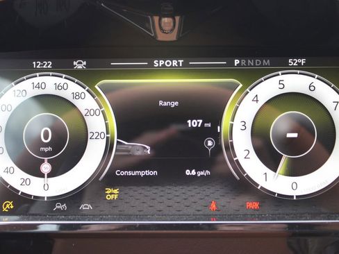 New 2026 Aston Martin V8 Vantage Convertible RWD image 14