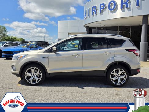 Used 2017 Ford Escape Titanium AWD/4WD image 2