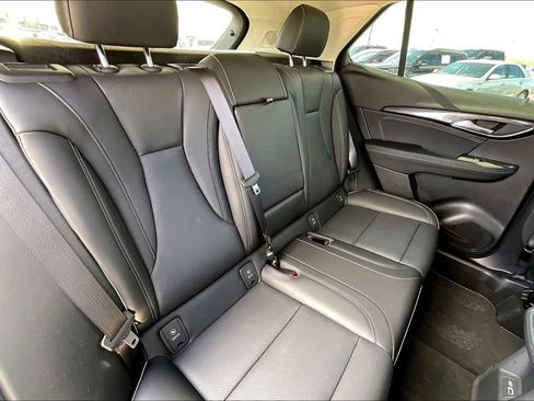 Used 2023 Buick Envision Essence image 22