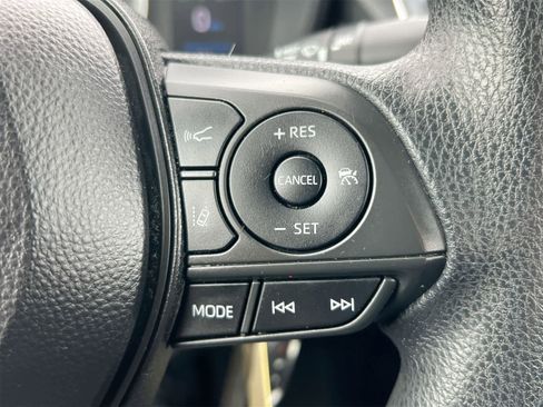 Used 2020 Toyota Corolla LE image 24